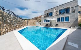 Apartments Villa Kabalero